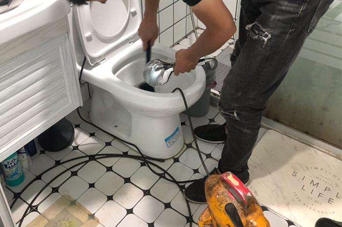 魏都疏通下水道